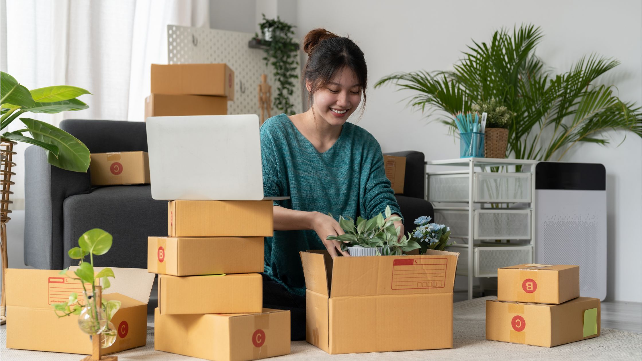 The Pros and Cons of Using Small Cardboard Boxes for Your Business