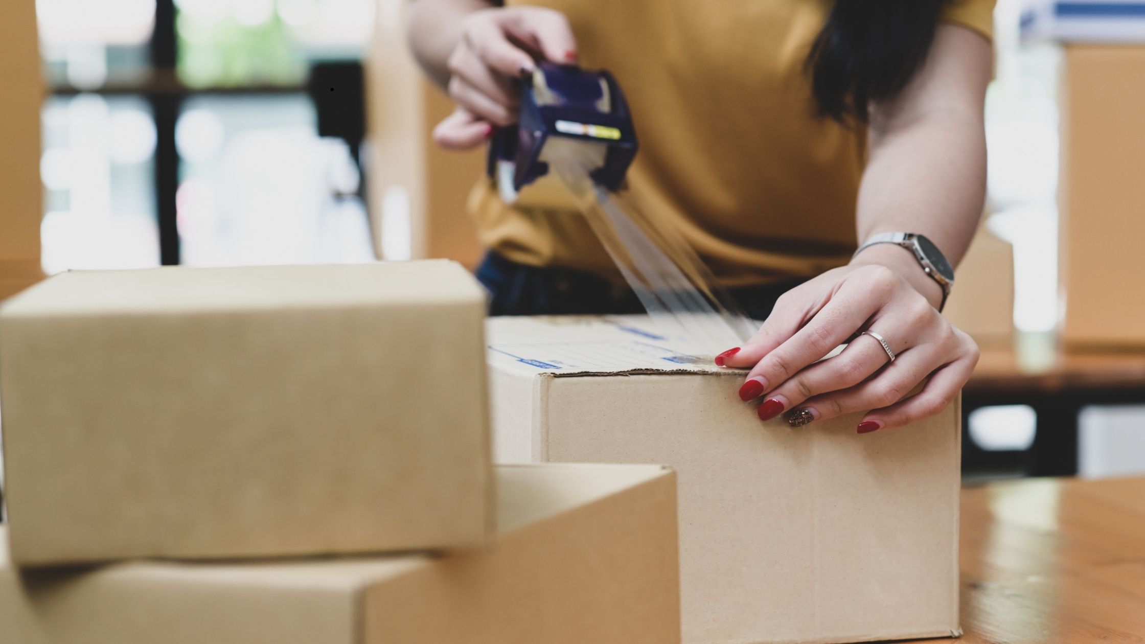 Business Accounts and Corporate Shipping Solutions: Enterprise-Level Box Procurement