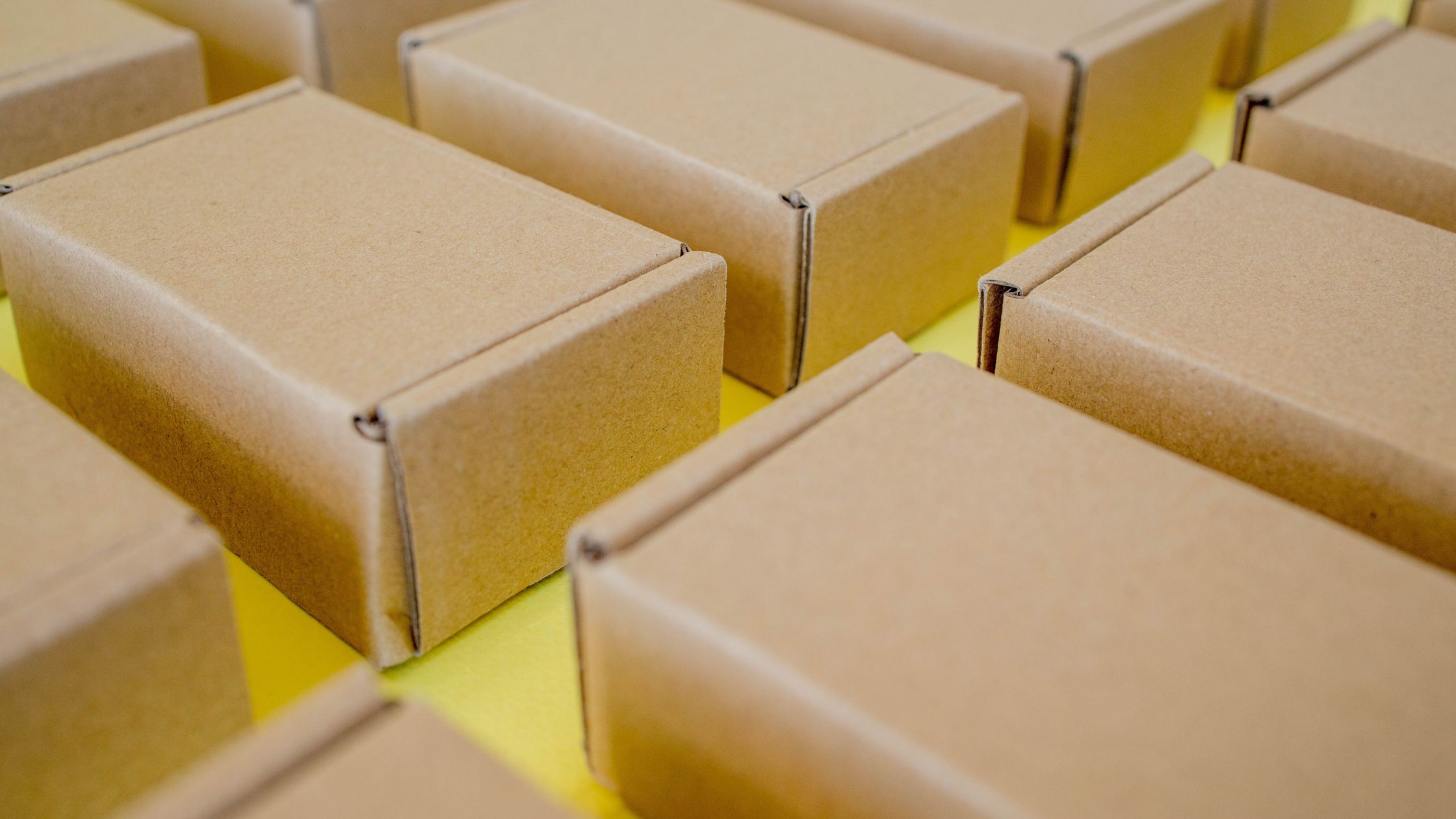 Why Mailer Boxes Are the Go-To Packaging Choice for Online Sellers