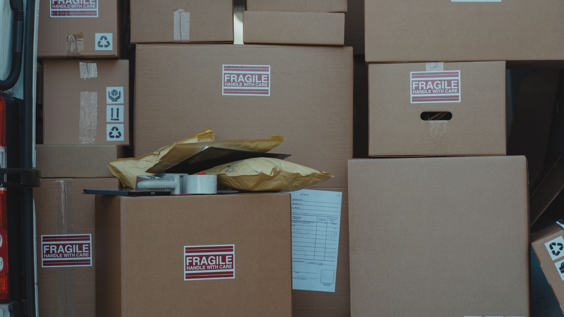 Why Corrugated Cardboard Boxes Are Ideal for Shipping Your Products